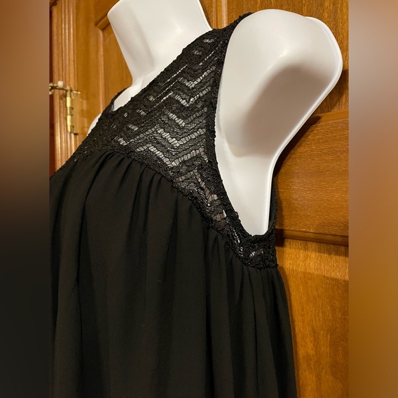 Size Small black dress - Picture 3 of 12